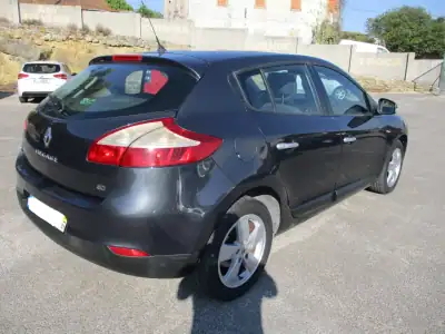 Renault Mégane 2011 - 6500 EUR, 192000 km - AUTO.MOTO.pt - 192000km - foto 6 de 11