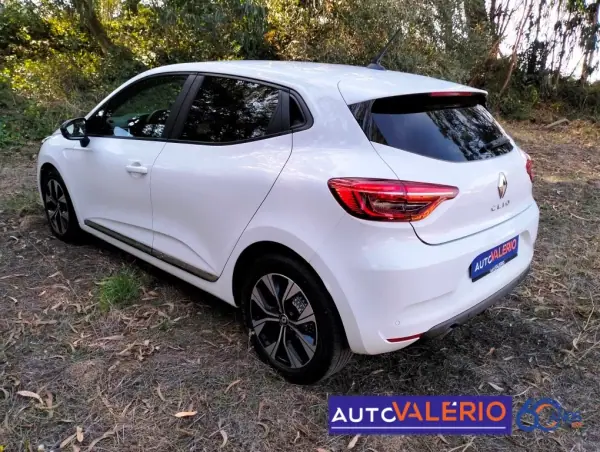 Renault Clio 2023 - 15950 EUR, 55104 km - AUTO.MOTO.pt - 55104km - foto 3 de 31