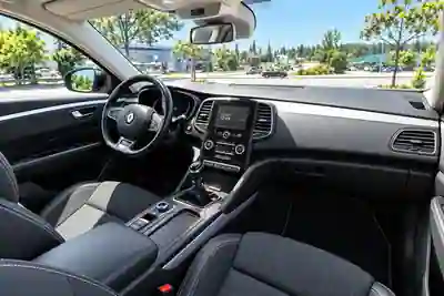 Renault Talisman Sport Tourer 2018 - 10800 EUR, 188000 km - 188000km - foto 9 de 11
