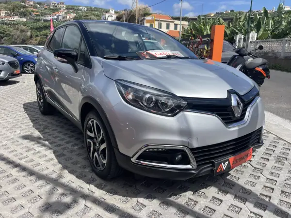 Renault Captur 0.9 TCE Exclusive 2015 Gasolina
