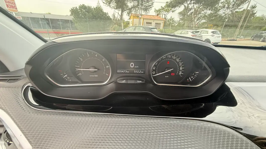 Peugeot 2008 2016 - 10590 EUR, 55500 km - AUTO.MOTO.pt - 55500km - foto 21 de 36