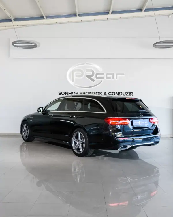 Mercedes-Benz E 300 2020 - 34500 EUR, 118560 km - AUTO.MOTO.pt - 118560km - foto 10 de 42