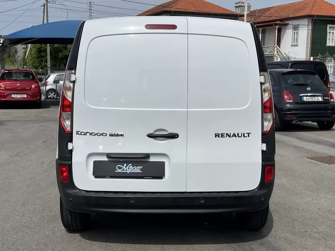 Renault Kangoo 1.5 DCi Maxi 2021 - 13250 EUR, 125000 km - AUTO.MOTO.pt - 125000km - foto 6 de 39
