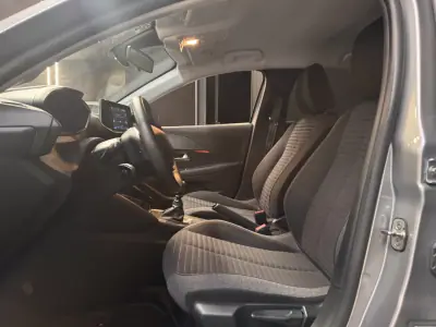 Peugeot 208 2023 - 14990 EUR, 87800 km - AUTO.MOTO.pt - 87800km - foto 26 de 30