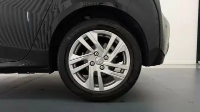 Peugeot 208 2020 - 16990 EUR, 96739 km - AUTO.MOTO.pt - 96739km - foto 19 de 27