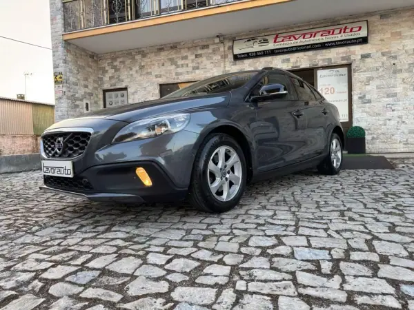 Volvo V40 Cross Country 2013 - 13500 EUR, 164000 km - AUTO.MOTO.pt - 164000km - foto 19 de 38