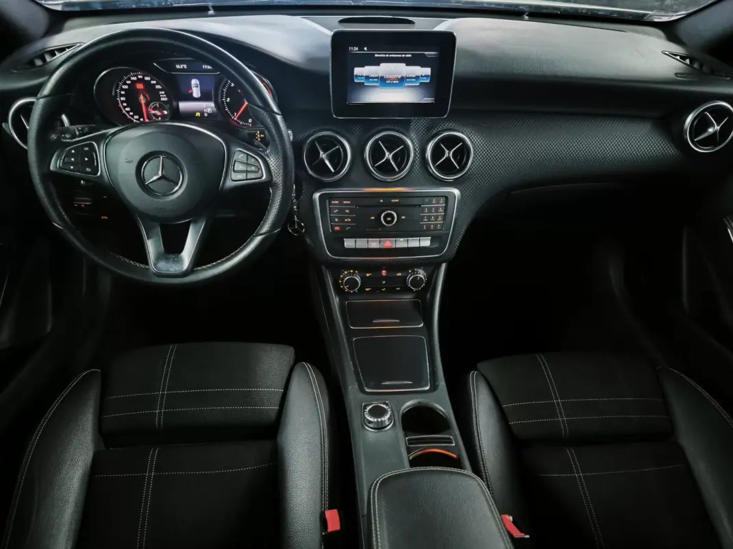 Mercedes-Benz A 160 2016 - 18950 EUR, 66530 km - AUTO.MOTO.pt - 66530km - foto 6 de 31