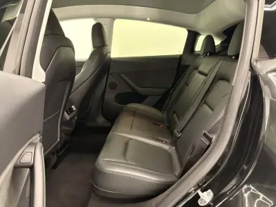 Tesla Model Y 2022 - 32500 EUR, 166000 km - 166000km - foto 8 de 21