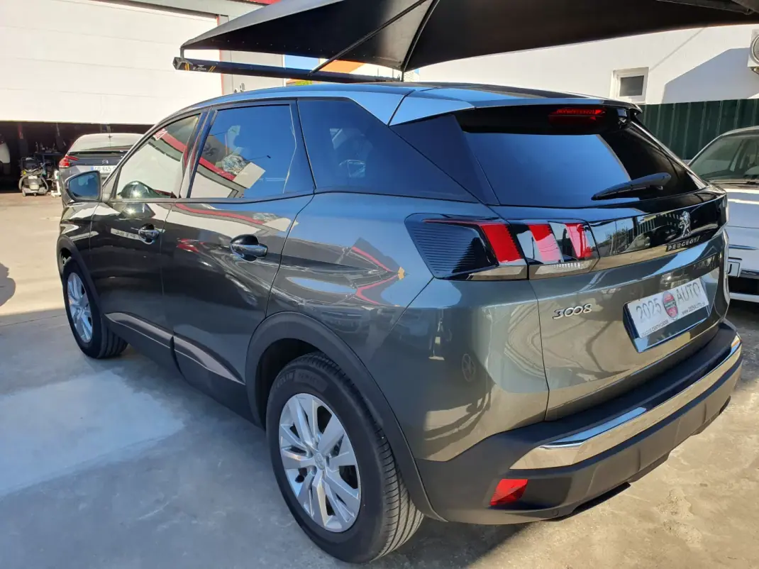 Peugeot 3008 2019 - 17 EUR, 80000 km - AUTO.MOTO.pt - 80000km - foto 4 de 26