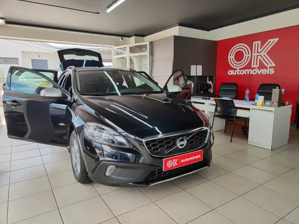 Volvo V40 Cross Country 2014 - 8150 EUR, 211000 km - AUTO.MOTO.pt - 211000km - foto 19 de 35