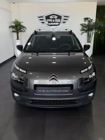 Citroën C4 Cactus 2017 - 12500 EUR, 70000 km - AUTO.MOTO.pt - 70000km - foto 12 de 14