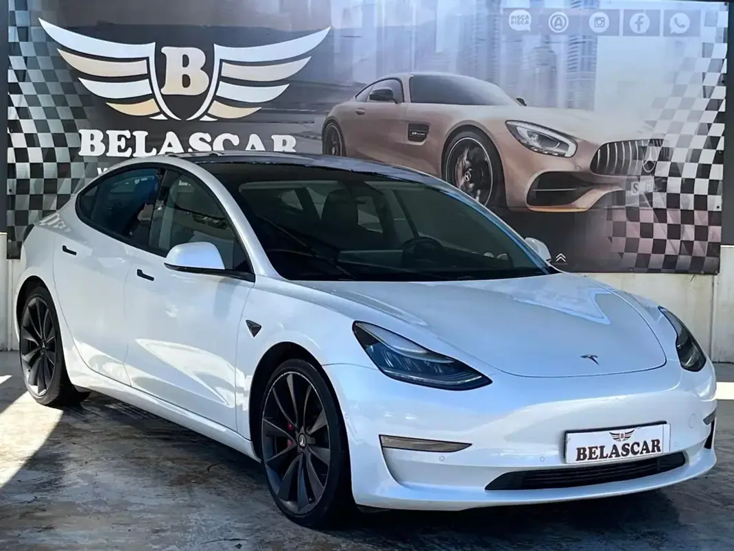 Tesla Model 3 2020 - 23900 EUR, 107000 km - AUTO.MOTO.pt - 107000km - foto 12 de 14