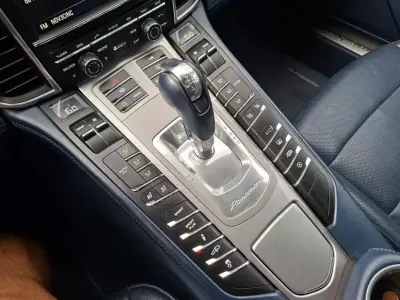 Porsche Panamera 2011 - 47900 EUR, 133621 km - 133621km - foto 32 de 36