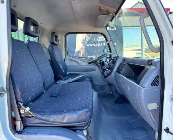 Mitsubishi Canter 3.0 Di-D Tribasculante 2010 - 11940 EUR, 500000 km - AUTO.MOTO.pt - 500000km - foto 13 de 14
