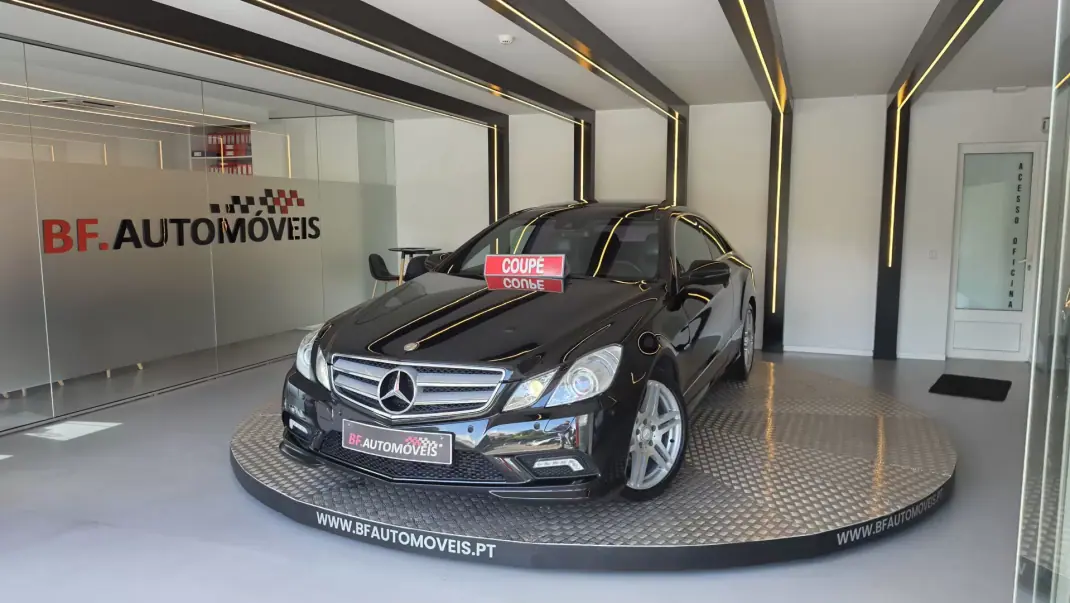 Mercedes-Benz E 350 2009 - 13900 EUR, 286432 km - 286432km - foto 13 de 58