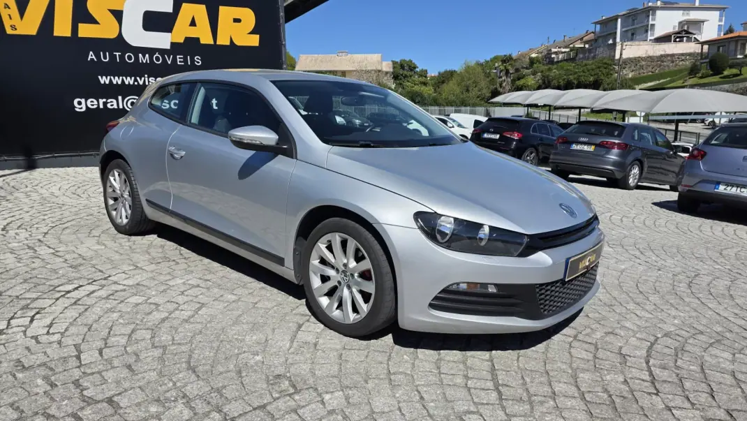 Volkswagen Scirocco 2012 - 13990 EUR, 166000 km - AUTO.MOTO.pt - 166000km - foto 8 de 23