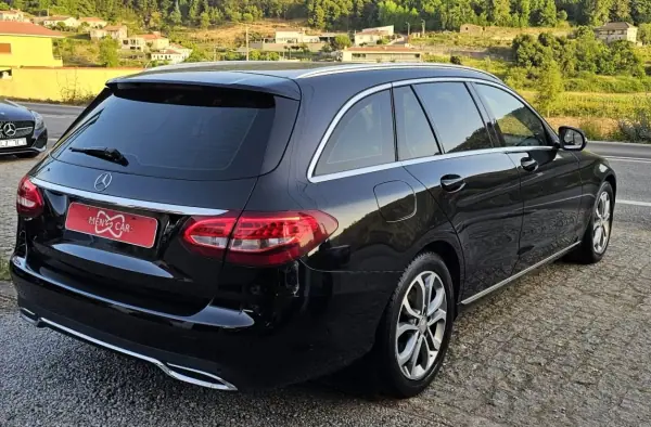 Mercedes-Benz C 180 2015 - 17500 EUR, 240000 km - AUTO.MOTO.pt - 240000km - foto 2 de 29