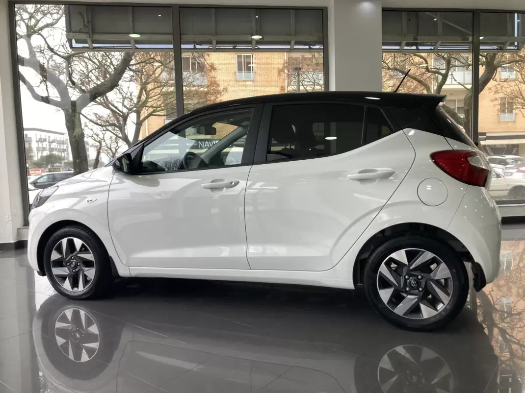 Hyundai i10 2025 - 16990 EUR, 14345 km - AUTO.MOTO.pt - 14345km - foto 3 de 37
