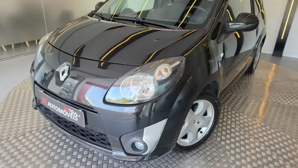 Renault Twingo 2009 - 4900 EUR, 139709 km - AUTO.MOTO.pt - 139709km - foto 26 de 52