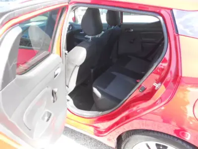 Nissan Micra 2018 - 11900 EUR, 169700 km - AUTO.MOTO.pt - 169700km - foto 8 de 12
