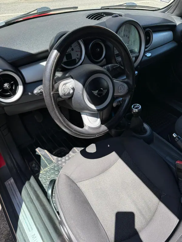 MINI One 2009 - 5500 EUR, 118000 km - AUTO.MOTO.pt - 118000km - foto 7 de 14