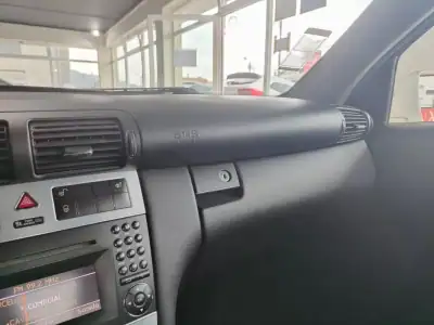 Mercedes-Benz CLC 180 2010 - 9500 EUR, 269000 km - AUTO.MOTO.pt - 269000km - foto 33 de 33