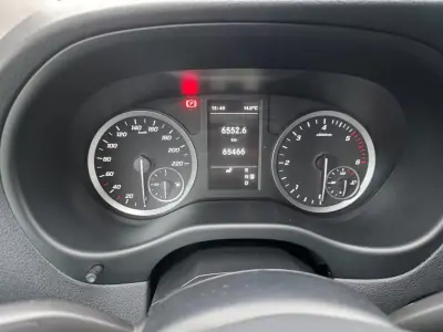 Mercedes-Benz 2021 - 24500 EUR, 65466 km - AUTO.MOTO.pt - 65466km - foto 2 de 17