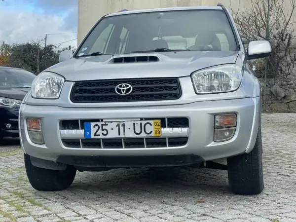 Toyota RAV4 2002 - 11450 EUR, 350453 km - AUTO.MOTO.pt - 350453km - foto 2 de 9