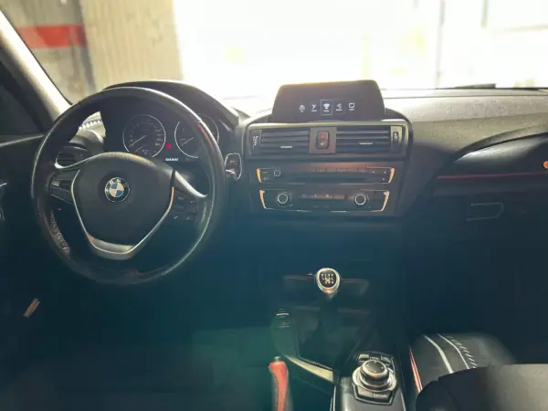 BMW 116 2014 - 11500 EUR, 237000 km - AUTO.MOTO.pt - 237000km - foto 13 de 24