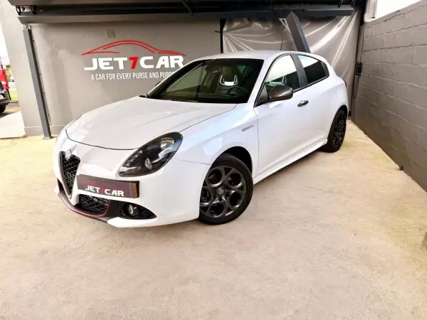 Alfa Romeo Giulietta 2017 - 18490 EUR, 122207 km - AUTO.MOTO.pt - 122207km - foto 3 de 21
