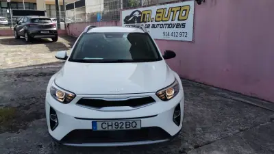 Kia Stonic 2022 - 15500 EUR, 87000 km - AUTO.MOTO.pt - 87000km - foto 2 de 35