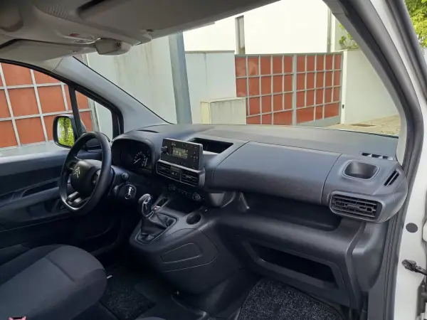 Citroën Berlingo 2020 - 10990 EUR, 82194 km - AUTO.MOTO.pt - 82194km - foto 13 de 18