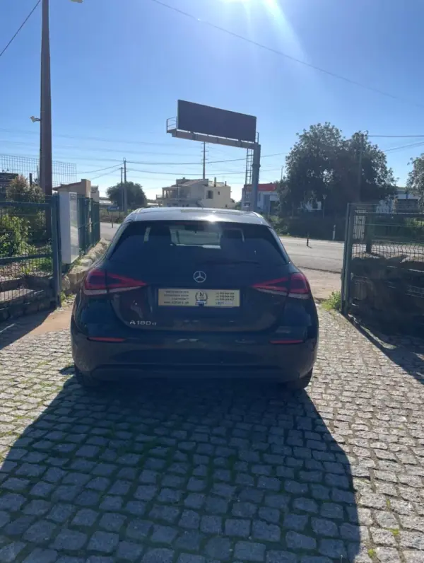 Mercedes-Benz A 180 2021 - 25900 EUR, 110260 km - AUTO.MOTO.pt - 110260km - foto 7 de 15