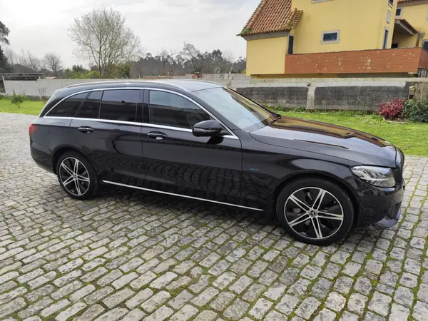 Mercedes-Benz C 300 2020 - 26500 EUR, 198339 km - AUTO.MOTO.pt - 198339km - foto 3 de 15