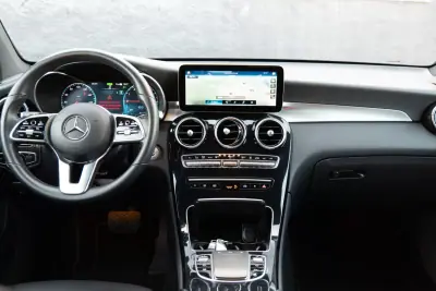 Mercedes-Benz GLC 300 2022 - 50900 EUR, 85000 km - AUTO.MOTO.pt - 85000km - foto 17 de 31