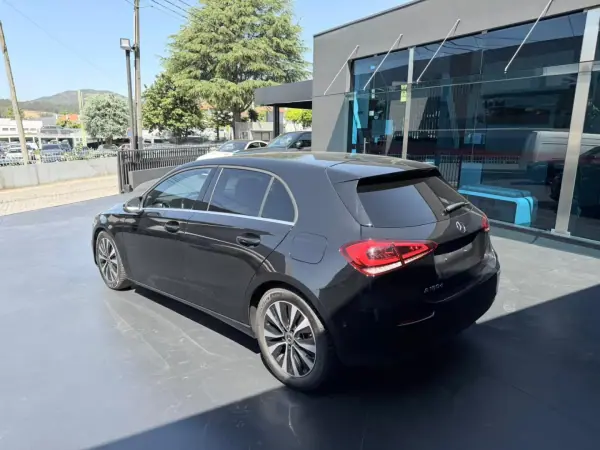 Mercedes-Benz A 180 2022 - 26900 EUR, 148000 km - AUTO.MOTO.pt - 148000km - foto 5 de 11