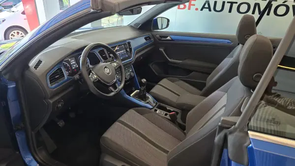 Volkswagen T-Roc Cabrio 2020 - 26900 EUR, 61926 km - AUTO.MOTO.pt - 61926km - foto 6 de 56