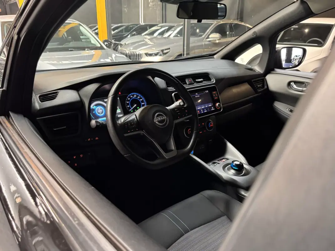 Nissan Leaf 2022 - 15990 EUR, 95500 km - AUTO.MOTO.pt - 95500km - foto 14 de 32