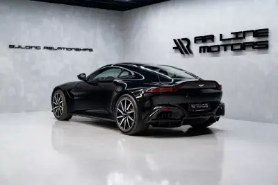 Aston Martin V8 Vantage Coupe 2019 - 144950 EUR, 31000 km - 31000km - foto 10 de 45