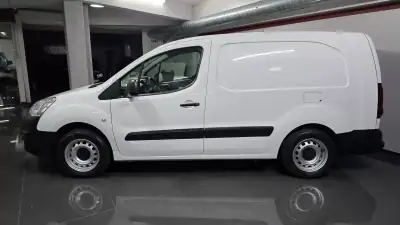 Citroën Berlingo 2018 - 17990 EUR, 67000 km - AUTO.MOTO.pt - 67000km - foto 2 de 42