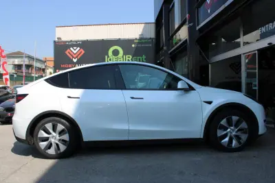 Tesla Model Y 2024 - 35900 EUR, 38745 km - 38745km - foto 14 de 38