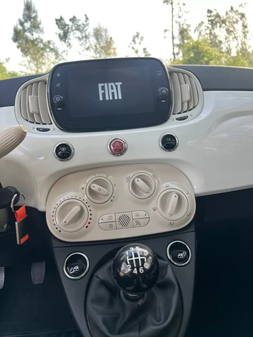 Fiat 500 2022 - 10500 EUR, 99083 km - AUTO.MOTO.pt - 99083km - foto 13 de 19