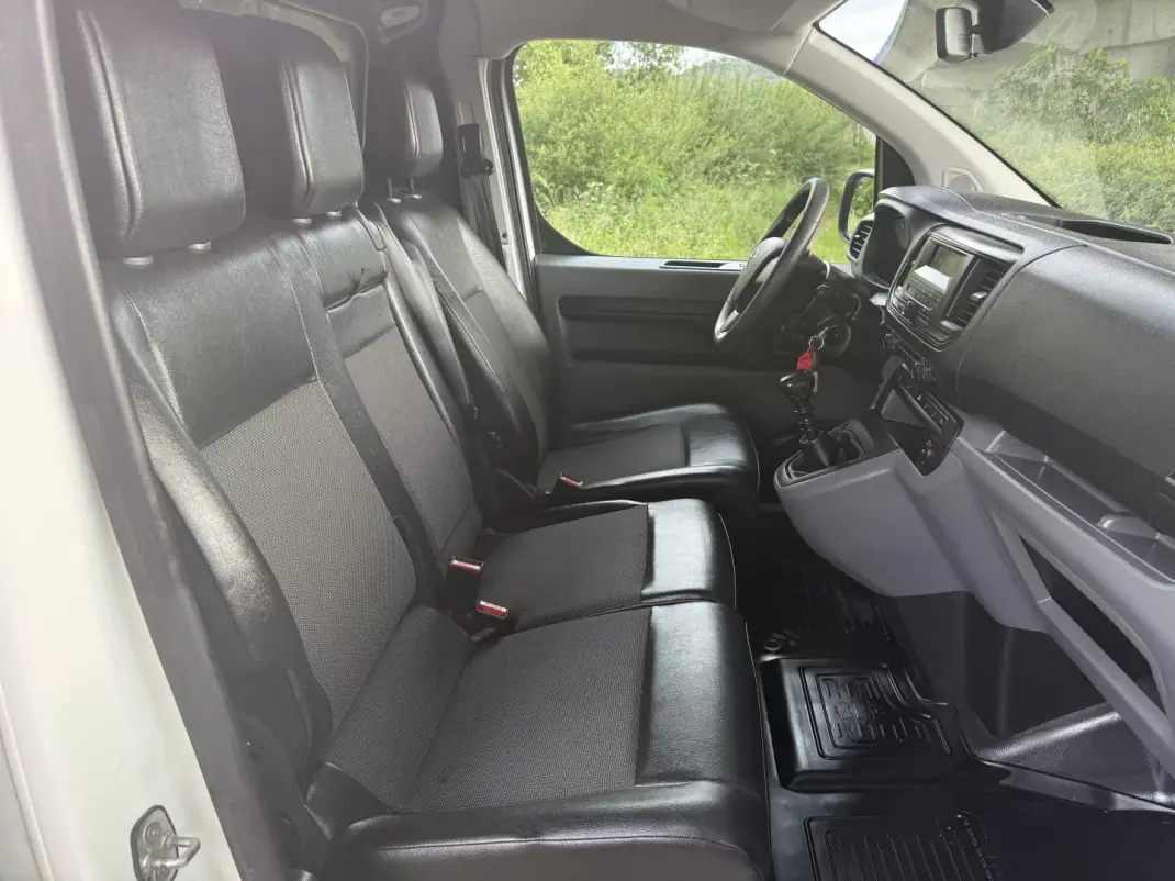 Toyota 2019 - 16190 EUR, 109000 km - AUTO.MOTO.pt - 109000km - foto 27 de 31