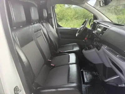Toyota 2019 - 16190 EUR, 109000 km - AUTO.MOTO.pt - 109000km - foto 27 de 31