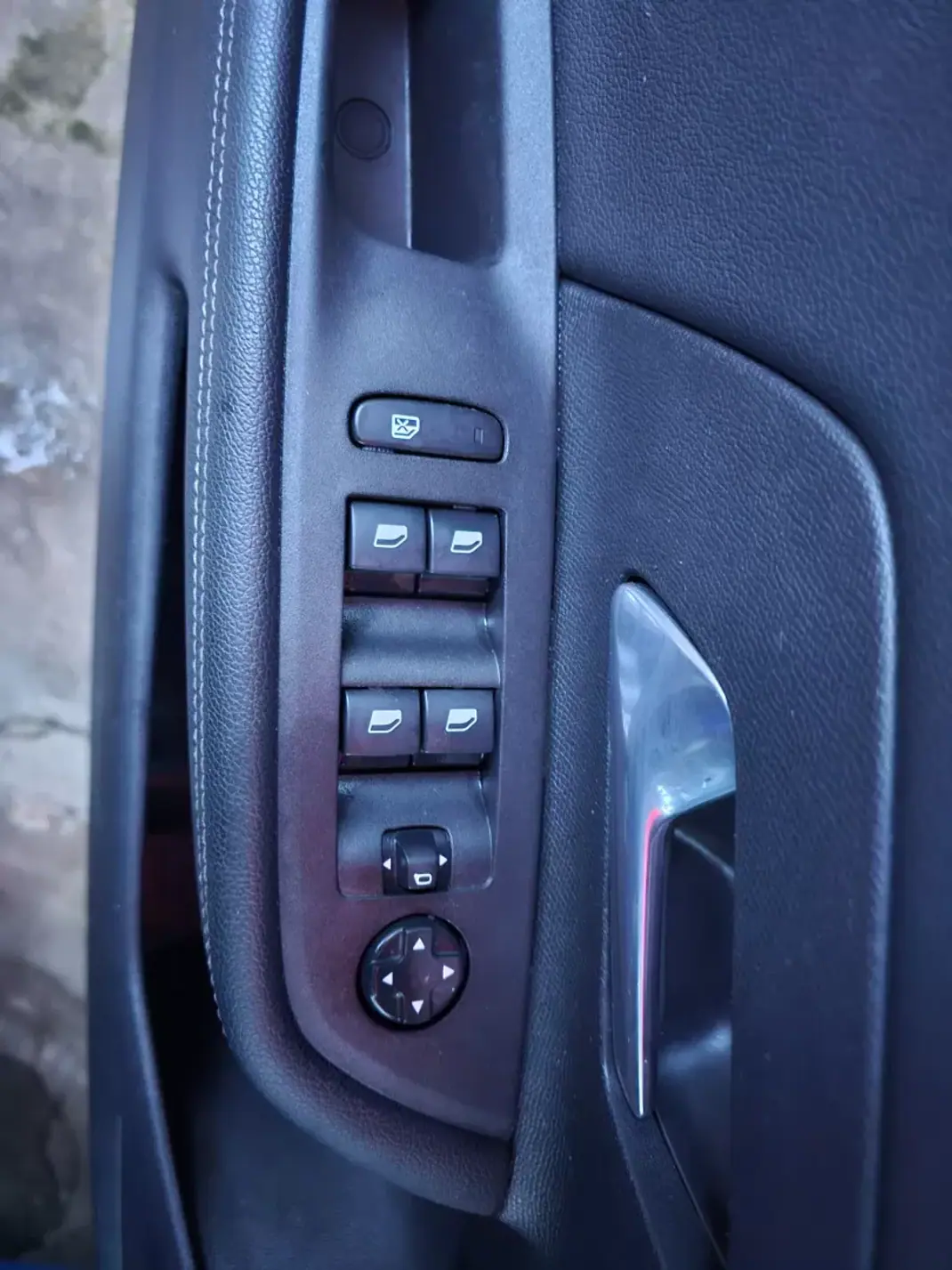 Opel Mokka-e 2022 - 17750 EUR, 58000 km - AUTO.MOTO.pt - 58000km - foto 6 de 17