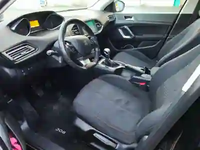Peugeot 308 SW 2014 - 8500 EUR, 216000 km - 216000km - foto 3 de 4