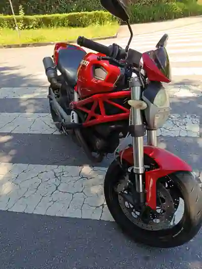 Ducati Monster 696 2009 - 4500 EUR, 38600 km - AUTO.MOTO.pt - 38600km - foto 5 de 6