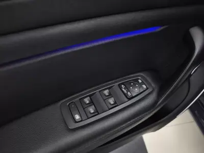 Renault Mégane Sport Tourer 2018 - 14450 EUR, 246155 km - AUTO.MOTO.pt - 246155km - foto 18 de 37