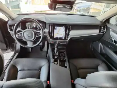 Volvo V90 2018 - 20990 EUR, 188000 km - AUTO.MOTO.pt - 188000km - foto 20 de 35