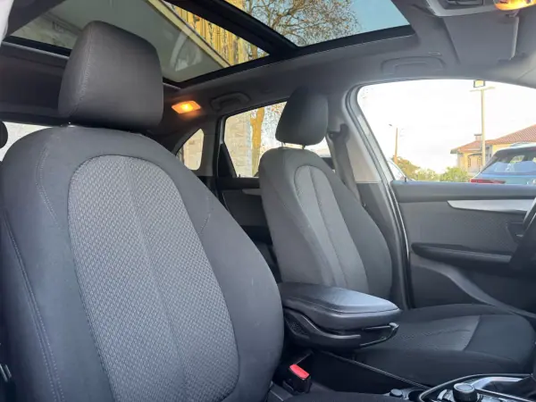 BMW 225xe Active Tourer 2018 - 18900 EUR, 68000 km - AUTO.MOTO.pt - 68000km - foto 22 de 52